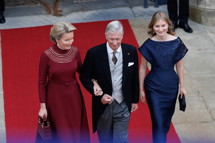 Prinzessin Elisabeth mit ihren Eltern Königin Mathilde und König Philippe