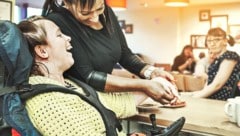 Menschen mit Behinderung können in Tagesstätten arbeiten.