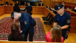 Drei Frauen hatten organisatorische Aufgaben und wurden schuldig gesprochen.