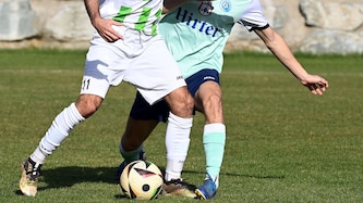 Volker Seiler (li.) netzte für Feffernitz in letzter Sekunde ein.