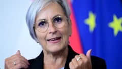 Für Justizministerin Anna Sporrer (SPÖ) gilt Schweden als wegweisendes Vorbild für Österreich.