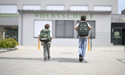 Die Schule hat wieder begonnen – das belastet auch das Familienbörsel