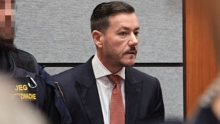 René Benko beim Prozessauftakt am Dienstag. Deutlich erschlankt – und sich keiner Schuld ...