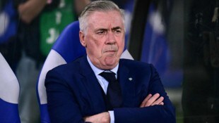 Brasilien-Teamchef Carlo Ancelotti kassiert mit der Selecao eine historische Niederlage.