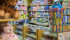 2015 gab es in OÖ noch 381 Geschäfte im Papier- und Spielwarenhandel. Im Vorjahr waren es nur ...