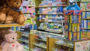 2015 gab es in OÖ noch 381 Geschäfte im Papier- und Spielwarenhandel. Im Vorjahr waren es nur ...