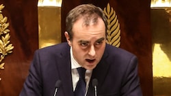 Frankreichs Regierungschef Sébastien Lecornu hat ein Zugeständnis an die Sozialistinnen und ...