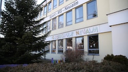 Bildungsdirektion lässt die Volksschule Neualm im Stich