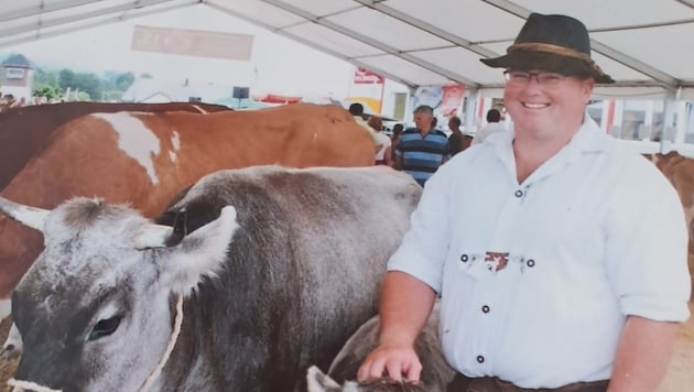 Peter Stöbich (45) ärgert sich gewaltig, nachdem er erneut „Besuch“ von einem Wolf aus dem ...