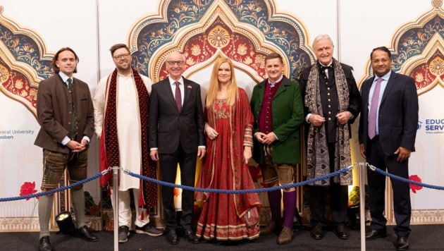 Feierten eine vielversprechende Ehe: Maximilian Richter (Wissenschaftsministerium), Clemens ...