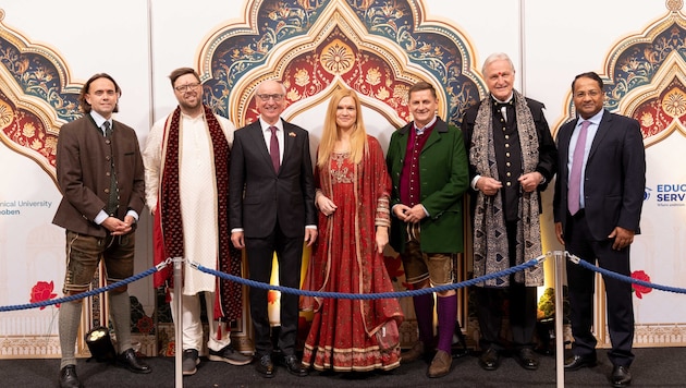 Feierten eine vielversprechende Ehe: Maximilian Richter (Wissenschaftsministerium), Clemens ...