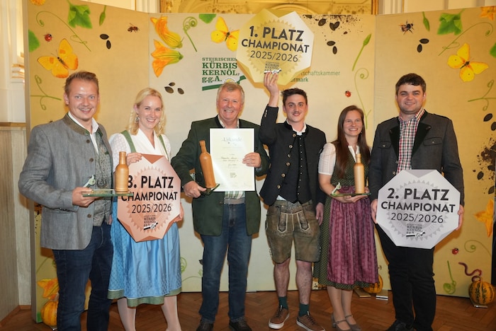 Wir gratulieren herzlich Anton Raidl und Enkelsohn Marcel Taucher, Andrea Wechtitsch und Partner ...