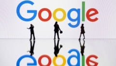 Ein Google-Sprecher teilte dazu mit, es gehe um frühere Praktiken, die inzwischen aktualisiert ...
