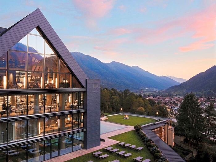 Das Lefay in den Dolomiten ist gut zum Wellnessen, aber auch zum Wandern und Skifahren.