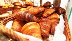 Ob österreichisches Kipferl oder französisches Croissant – Gebäck gehört auf jeden ...