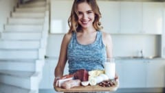 Wachstum braucht Nahrung: Gerade für sportliche Jugendliche ist die Zufuhr von Milch, Eiern und ...