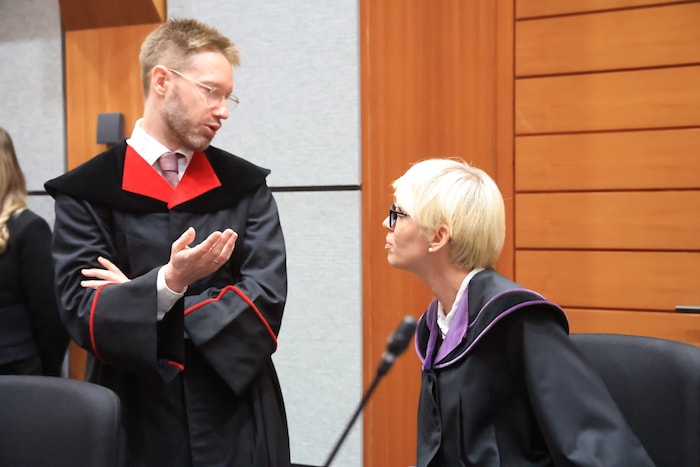 Public prosecutor Peter Komenda with judge Andrea Wegscheider