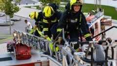 Action pur: So wie das Leben von Feuerwehrleuten nunmal ist! 
