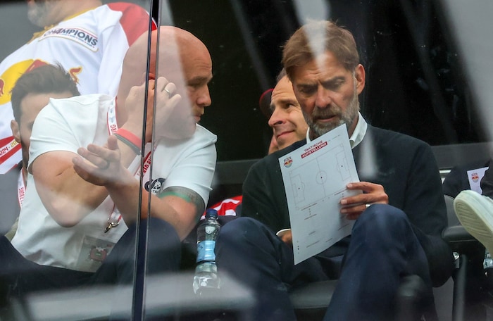 Schröder gemeinsam mit Jürgen Klopp bei dessen Besuch in Salzburg.