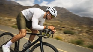 Bis zu 21 Tage Akkulaufzeit, smartes Outdoor-Sports-Tracking und elegantes Design vereint in ...