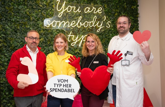 Projektleiter Bernard Reiter, Bettina Valuch vom IKEA-Marketing, Sabine Leuther, Westfield ...
