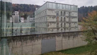 Beide Terror-Teenager sind wieder im Gefängnis in Leoben (Steiermark) inhaftiert.