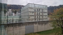 Beide Terror-Teenager sind wieder im Gefängnis in Leoben (Steiermark) inhaftiert.