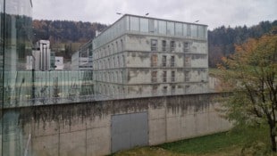 Beide Terror-Teenager sind wieder im Gefängnis in Leoben (Steiermark) inhaftiert.