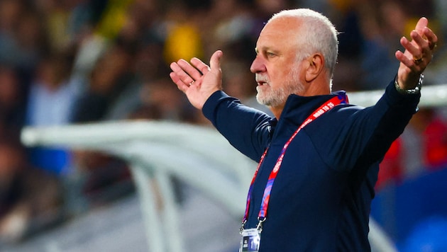 Irak-Trainer Graham Arnold weiß gerade nicht, wie er sich auf die WM vorbereiten soll.