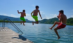 Schöne Seen sind zuwenig, um den Tourismus zu retten.