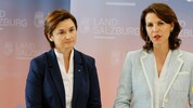 Marlene Svazek und Karoline Edtstadler streichen den Pflegebonus erst ab Juli 2026