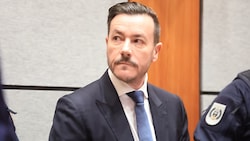 René Benko könnte bald wieder in Innsbruck vor Gericht stehen – in Begleitung seiner Ehefrau.