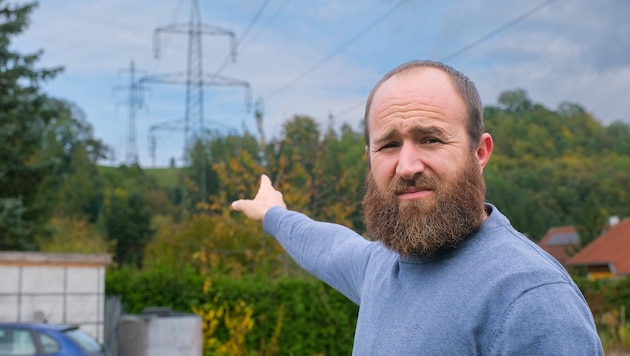 Christian Bades lebt mit der Starkstromleitung, aber die Änderung geht ihm zu weit