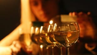 Jeder, der mit dem Trinken aufhören möchte, ist bei den „AA“ willkommen – kostenlos und anonym.
