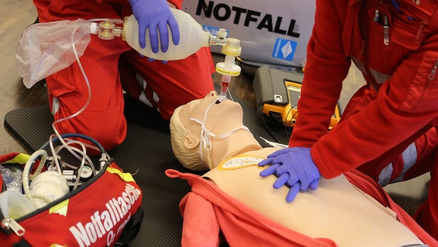 Fast 29.000 Schüler lernten im Vorjahr in einem zweistündigen Kurs wie man bei ...