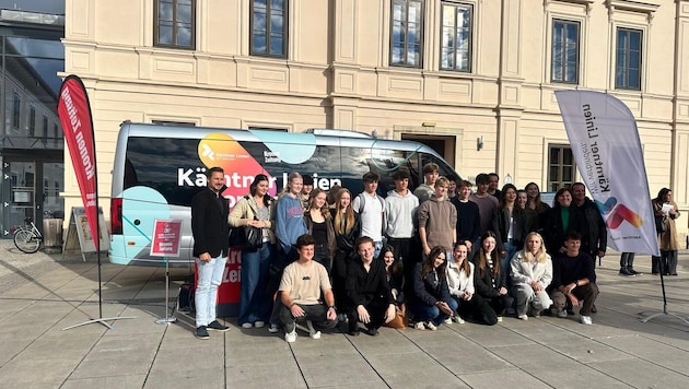 Die Schüler zeigten großes Interesse an den regionalen Fahrplanänderungen der Kärntner Linien.
