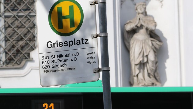 Am Griesplatz in Graz wurden zwei Personen bei der Notbremsung eines Linienbusses verletzt.