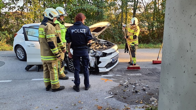 Die Freiwillige Feuerwehr Seekirchen räumte die Unfallstelle auf.