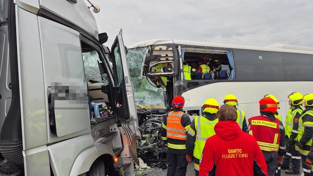 A serious accident in northern Lower Austria claimed one life and injured several others on ...