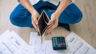 Das Geld fehlt und die Schulden wachsen? Wir zeigen häufige Gründe und was dagegen hilft.