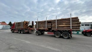 Bei einer Verwiegung musste die Polizei feststellen: Dieser Lkw ist viel zu schwer für die ...