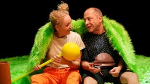 Katharina Schraml als speediger Hase, Christian Lemperle als Igel