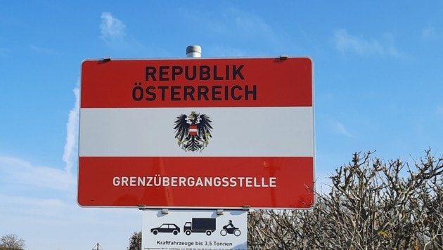 Die NEOS rund um Generalsekretär Douglas Hoyos sind „keine Fans von Kontrollen in der EU“