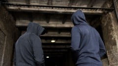 Einem 14-Jährigen und seinem Bruder (16) könnte bald der Aufenthaltstitel entzogen werden ...
