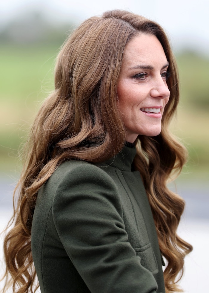 Royaler Glanz: Prinzessin Kate und Kronprinzessin Amalia machen den „Rich Girl Hair“-Look zum ...