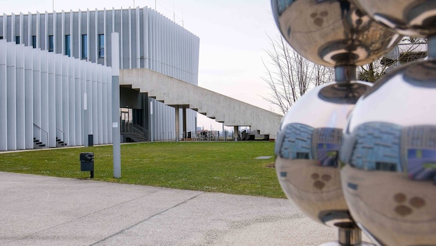 Für die Bruckner Uni in Linz wird eine neue Leitung gesucht.