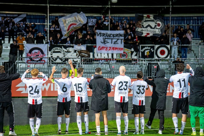 Die Admira und ihre Fans – eine nicht immer einfache Beziehung.