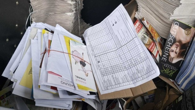 Nur ein Teil des Konvoluts, dessen Verteilung einem Zusteller offenbar zu mühsam war