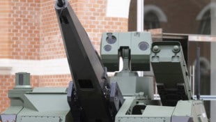 Die modernen Kanonensysteme sollen unter anderem zur Abwehr von Drohnen eingesetzt werden. ...