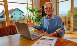 Niklaus Mettler (69) wurde von der Mietwagenfirma dreist abgestraft, kämpft um sein Geld.